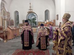 В Сретенском храме города Рыбинска совершено всенощное бдение с вручением награды протоиерею Виталию Голицыну