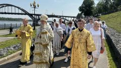 В день памяти святителя Николая Чудотворца епископ Рыбинский и Романово-Борисоглебский совершил Литургию в Спасо-Преображенском соборе и возглавил крестный ход к Никольской часовне.