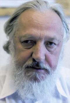 «Правнук священника, внук жандарма, сын политзаключенного»