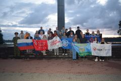 В делегации «Вахта памяти – Горсть земли» принял участие протоиерей Дионисий Растопчин.