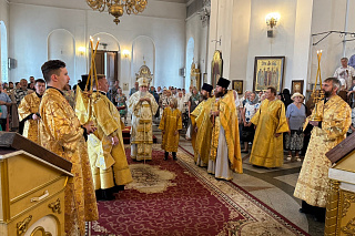 В день памяти пророка Божия Илии в Спасо-Преображенском кафедральном соборе совершено архиерейское богослужение и освящение памятников на Соборной площади 24103