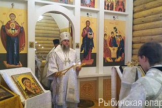 Епископ Вениамин освятил Троицкий храм с. Головино 3684