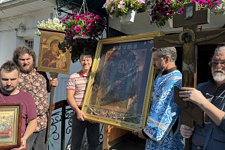 Епископ Вениамин возглавил праздник и молебен на начало учебного года в Покровском храме Тутаева 24179