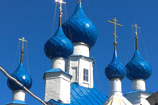 На Смоленский храм села Середа установлен купол 9181