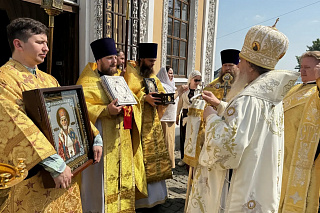 В день памяти святителя Николая Чудотворца епископ Рыбинский и Романово-Борисоглебский совершил Литургию в Спасо-Преображенском соборе и возглавил крестный ход к Никольской часовне. 23924