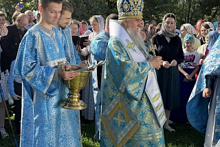 Епископ Вениамин возглавил праздник и молебен на начало учебного года в Покровском храме Тутаева 24179