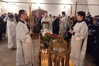 Епископ Вениамин совершил чин отпевания протоиерея Григория Думчева 13522