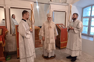 Епископ Вениамин совершил чин отпевания протоиерея Григория Думчева 13522