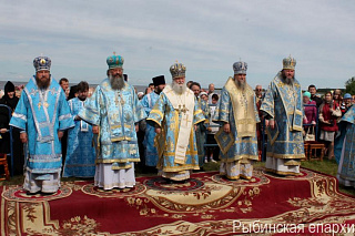 Рыбинская епархия торжественно отпраздновала 400-летие обретения Югской иконы Божией Матери и основания Югской Дорофеевой пустыни. 3954