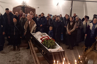 Епископ Вениамин совершил чин отпевания протоиерея Григория Думчева 13522