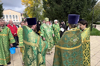 В Данилове состоялся крестный ход к памятнику святому благоверному князю Даниилу Московскому 24206