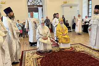 Епископ Вениамин совершил Литургию в храме Александра Невского села Хопылево в день архиерейской хиротонии 24155