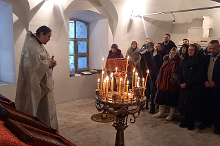 Епископ Вениамин совершил чин отпевания протоиерея Григория Думчева 13522