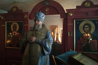 Архиерейское богослужение в Исаковой пустыни 1295
