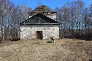 Местные жители убрали территорию у храма в с. Косково 733